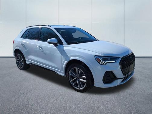 2025 Audi Q3 45 S line Premium