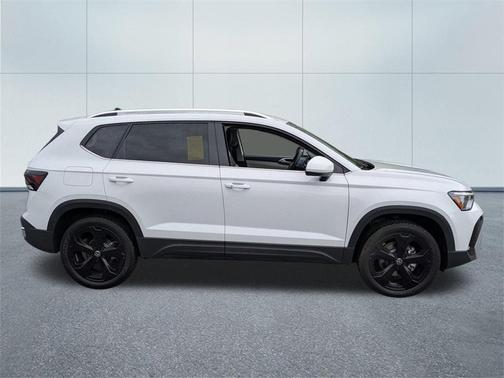 2025 Volkswagen Taos 1.5T SEL