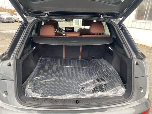 2025 Audi Q5 45 S line quattro Premium