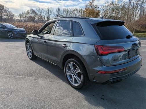 2025 Audi Q5 45 S line quattro Premium
