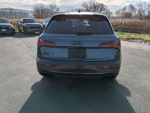 2025 Audi Q5 45 S line quattro Premium