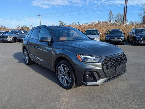 2025 Audi Q5 45 S line quattro Premium
