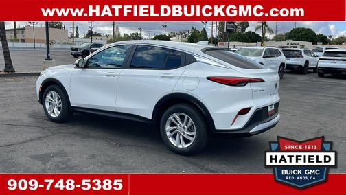 Summit White 2026 Buick Envista Preferred FWD