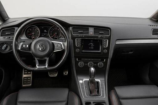 2015 Volkswagen Golf GTI 2.0T SE 4-Door