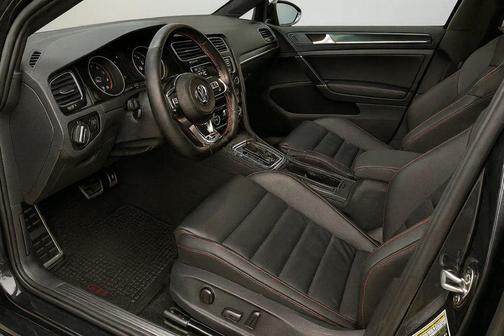 2015 Volkswagen Golf GTI 2.0T SE 4-Door
