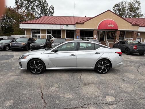 2024 Nissan Altima SR FWD