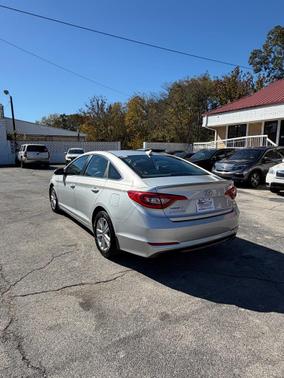 2016 Hyundai SONATA SE