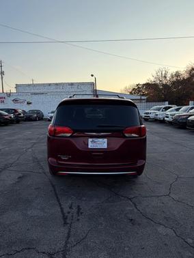 2019 Chrysler Pacifica Touring L