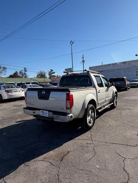 2008 Nissan Frontier LE Crew Cab
