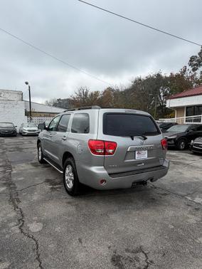 2008 Toyota Sequoia SR5