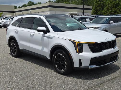 2024 Kia Sorento S