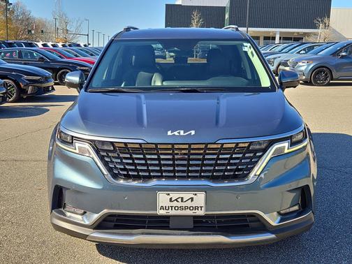 2022 Kia Carnival SX