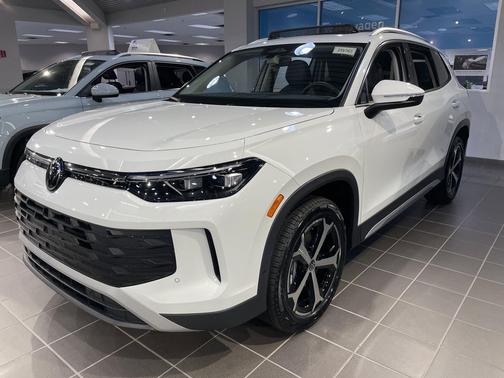 2025 Volkswagen Tiguan 2.0T SE 4MOTION