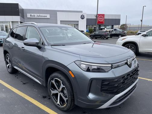 2025 Volkswagen Tiguan 2.0T SE 4MOTION