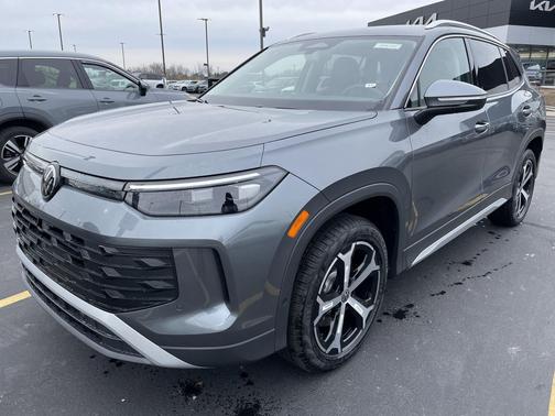 2025 Volkswagen Tiguan 2.0T SE 4MOTION
