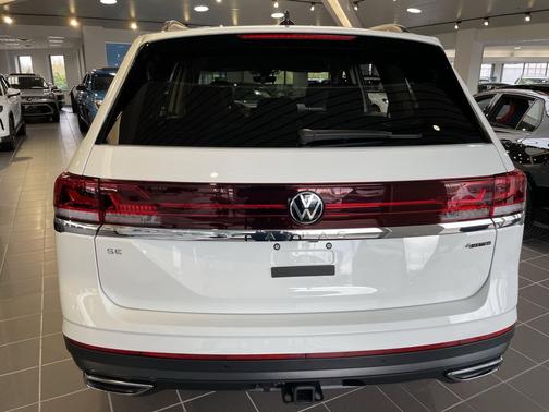 2025 Volkswagen Atlas 2.0T SE w/Technology 4MOTION
