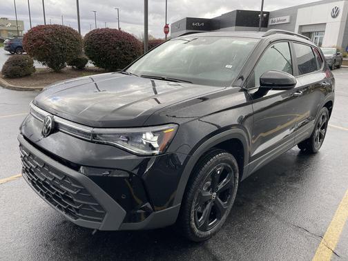 2025 Volkswagen Taos 1.5T SE Black