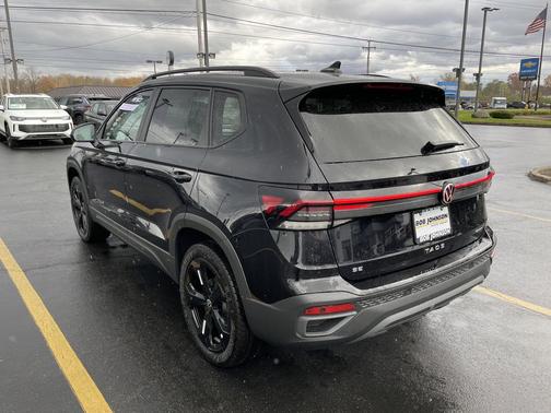 2025 Volkswagen Taos 1.5T SE Black
