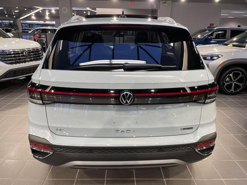 2025 Volkswagen Taos 1.5T SEL