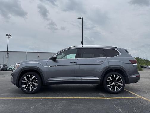 2025 Volkswagen Atlas 2.0T SEL Premium R-Line 4MOTION