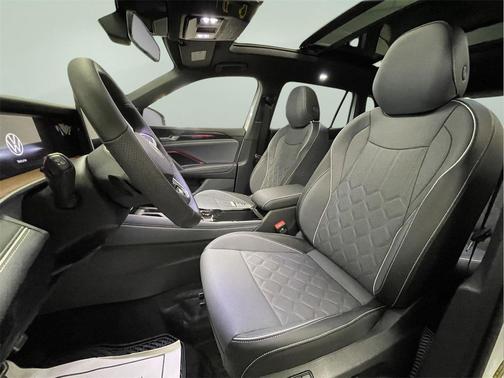 2026 Volkswagen Tiguan 2.0T SEL R-Line 4MOTION