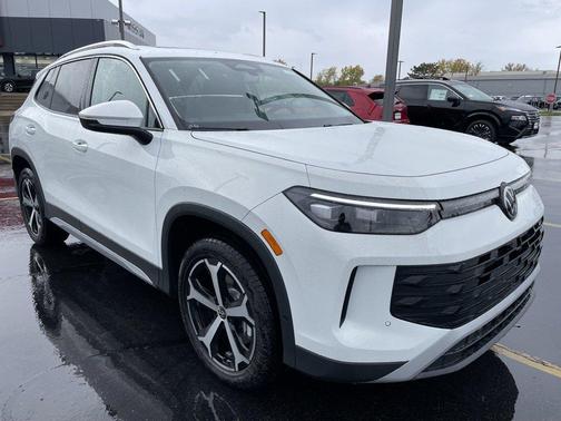 2025 Volkswagen Tiguan 2.0T SE 4MOTION