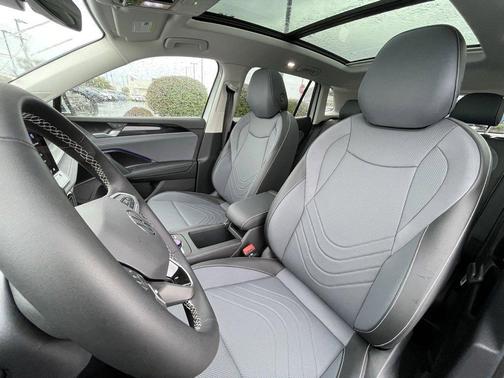 2025 Volkswagen Tiguan 2.0T SE 4MOTION