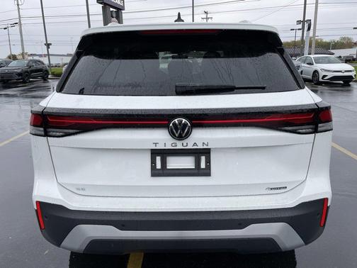 2025 Volkswagen Tiguan 2.0T SE 4MOTION