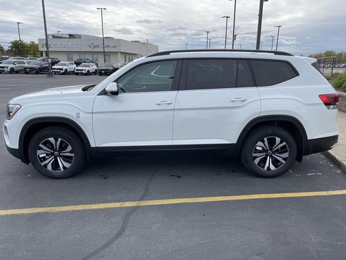 2026 Volkswagen Atlas 2.0T SE