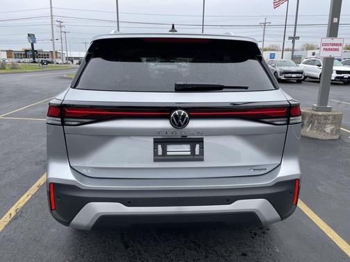 2025 Volkswagen Tiguan 2.0T SE 4MOTION