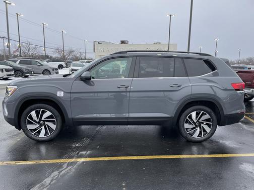 2026 Volkswagen Atlas 2.0T SE w/Technology 4MOTION