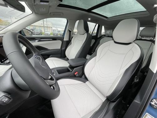 2025 Volkswagen Tiguan 2.0T SE 4MOTION