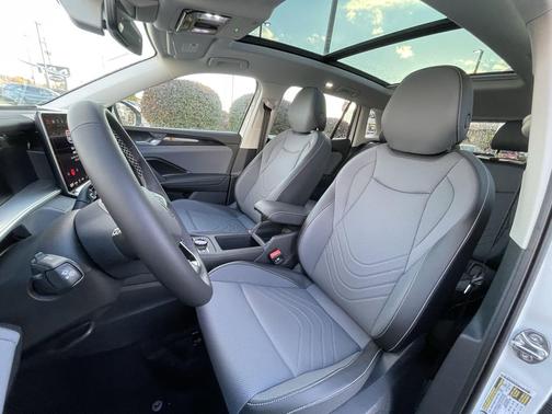 2025 Volkswagen Tiguan 2.0T SE 4MOTION