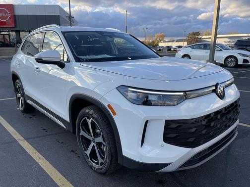 2025 Volkswagen Tiguan 2.0T SE 4MOTION