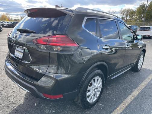 2017 Nissan Rogue SV