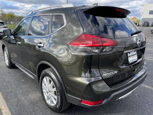 2017 Nissan Rogue SV
