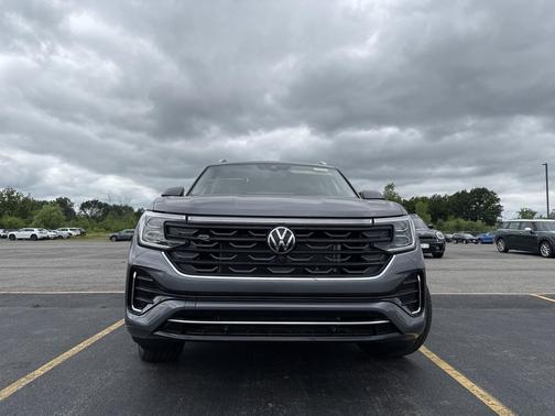 2025 Volkswagen Atlas 2.0T SEL Premium R-Line 4MOTION