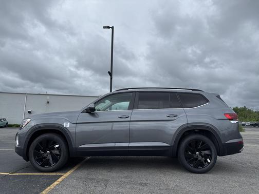 2025 Volkswagen Atlas 2.0T SE w/Technology 4MOTION