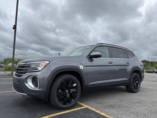 2025 Volkswagen Atlas 2.0T SE w/Technology 4MOTION