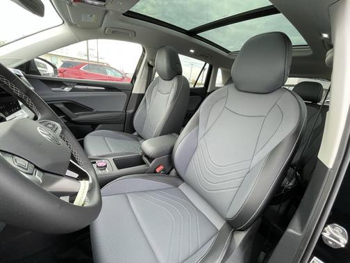 2025 Volkswagen Tiguan 2.0T SE 4MOTION