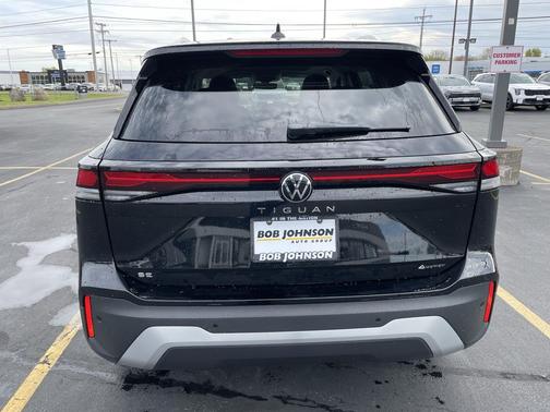 2025 Volkswagen Tiguan 2.0T SE 4MOTION