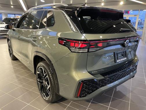 2026 Volkswagen Tiguan 2.0T SEL R-Line 4MOTION