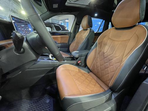 2026 Volkswagen Tiguan 2.0T SEL R-Line 4MOTION