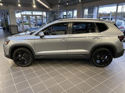 2025 Volkswagen Taos 1.5T SEL