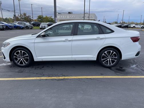 2025 Volkswagen Jetta 1.5T Sport