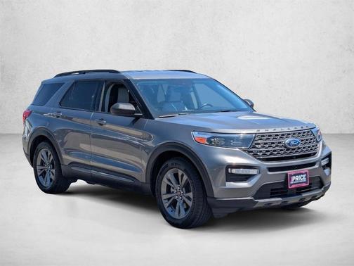 Carbonized Gray Metallic 2021 Ford Explorer XLT
