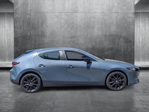 2022 Mazda Mazda3 Carbon Edition