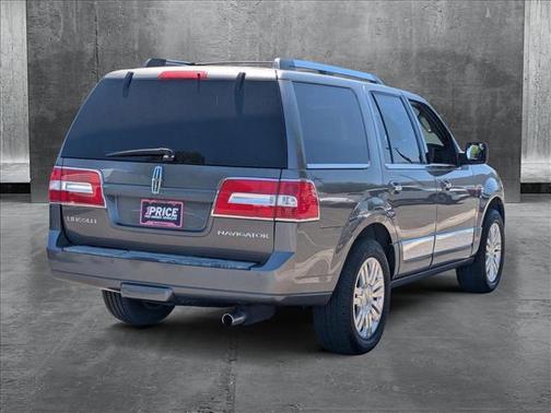 2013 Lincoln Navigator Base