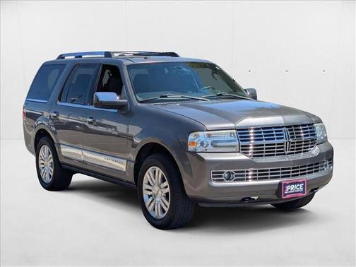 2013 Lincoln Navigator Base