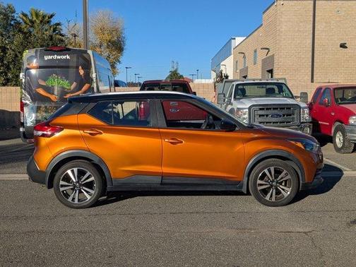 2020 Nissan Kicks SV